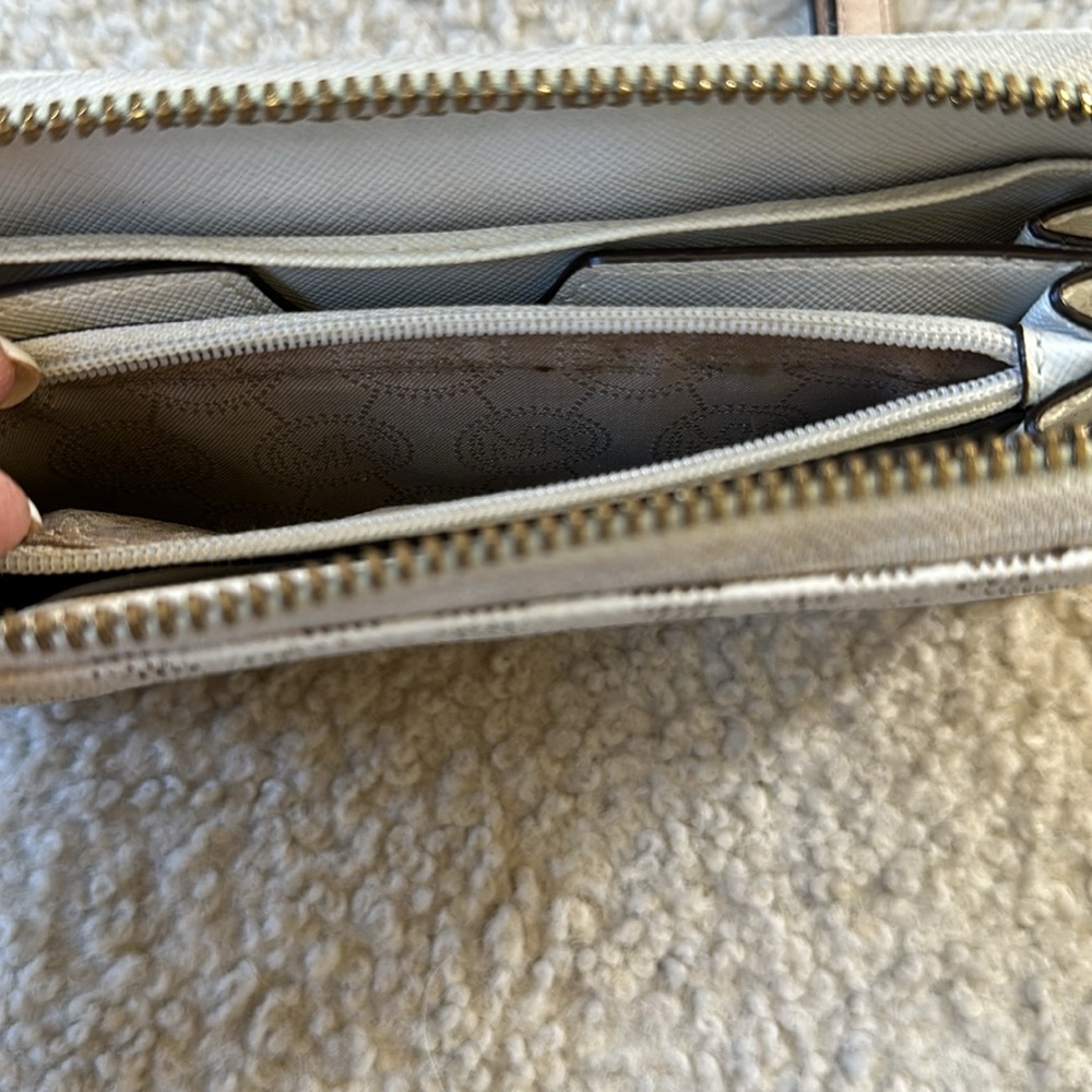 MK Signature Logo Long Wallet / Wristlet - Picture 14 of 17